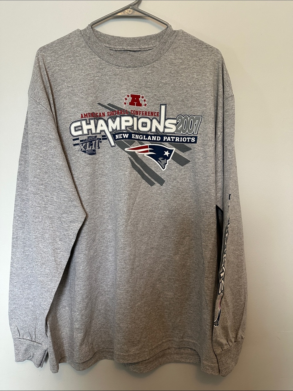 New England Patriots 2001 Champions Grey Long-Sleeve Shirt